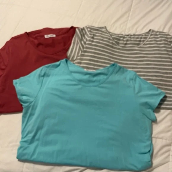 Lot of 3 Classic Side-Ruched Maternity T-Shirts, Like New! XXL - Picture 6 of 9